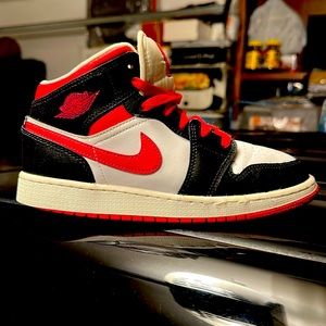 Air Jordan 1 varsity red with white.